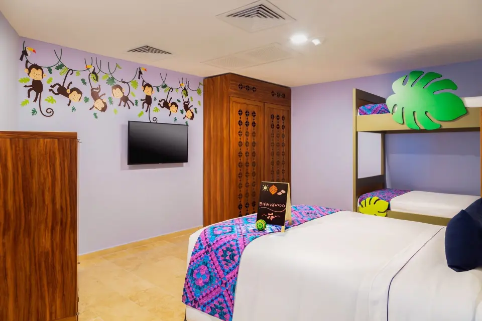 Sapphire Room 7 5